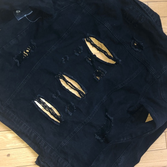 ✖️BLACK DISTRESSED WOMANS DENIM JEAN JACKET *NWT* - Picture 6 of 8